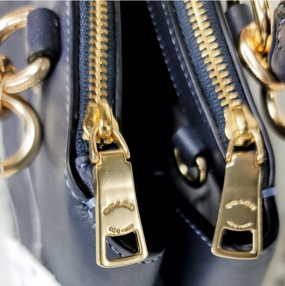 Coach Signature Leather Embossed Purse Bag 3in1 Covertable Designer Satchel - Picture 5 of 12